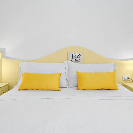 Отель Tenuta Lu Baroni 3*