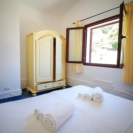 Tenuta Lu Baroni Hotel 3*