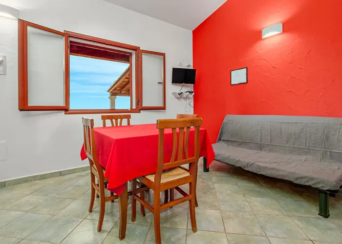 Tenuta Lu Baroni فندق 3*